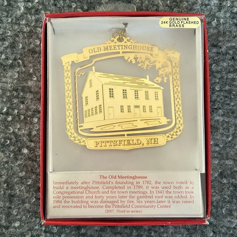 Vintage Landmark Ornament Lot 2‎ Gold Flashed Brass NH SD House Historic Sites